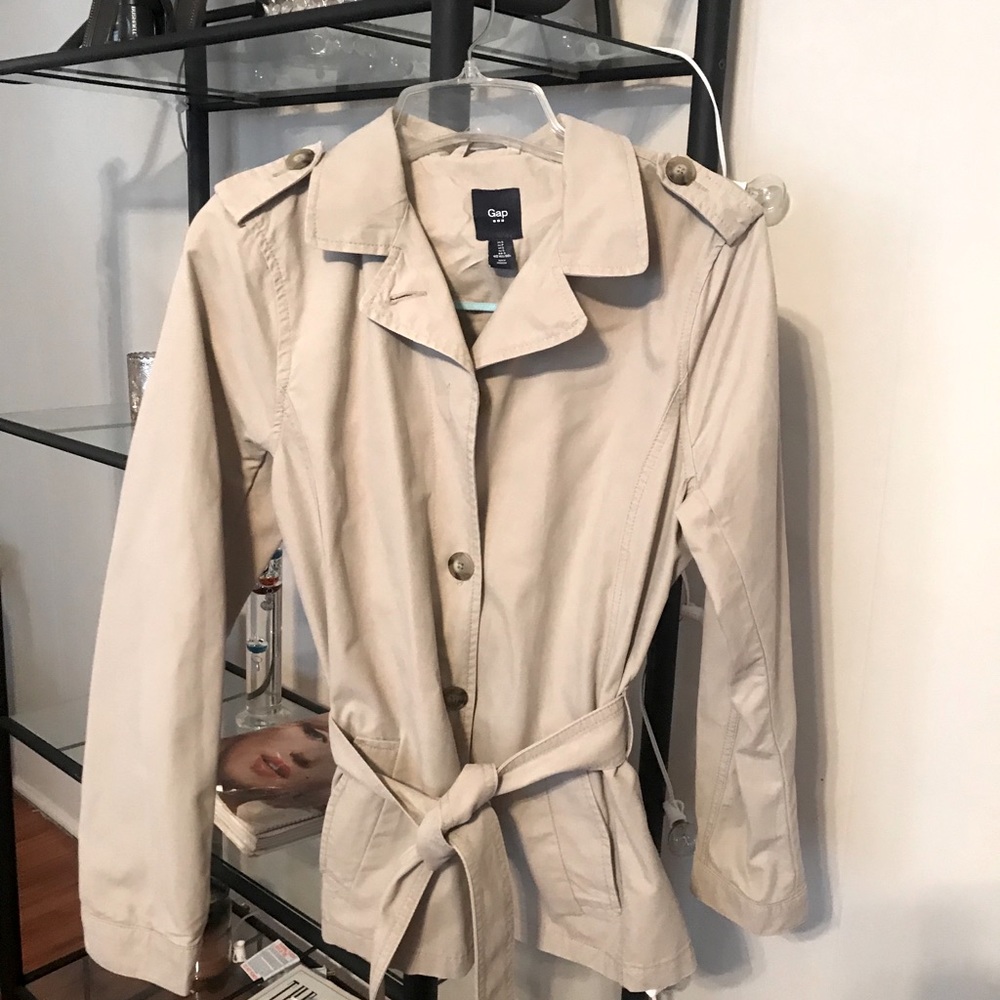 NWOT gap jacket. Very cute